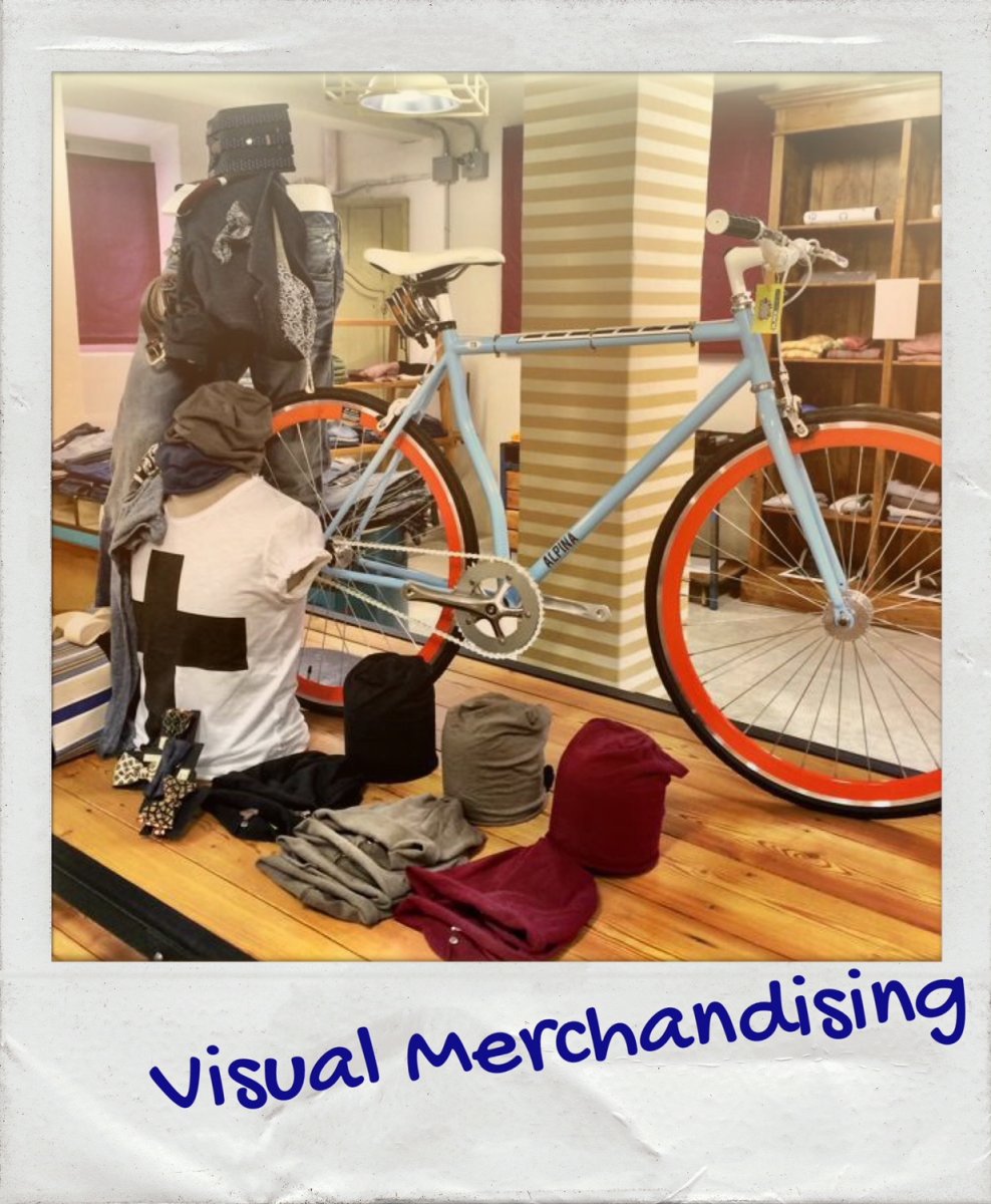 visual merchandising in un negozio d'abbigliamento